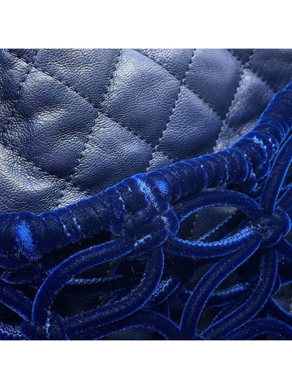 ★SOLD★ Chanel Chain Shoulder Bag CC Logo Quilted Drawstring Leather Velvet - Picture 7 of 10